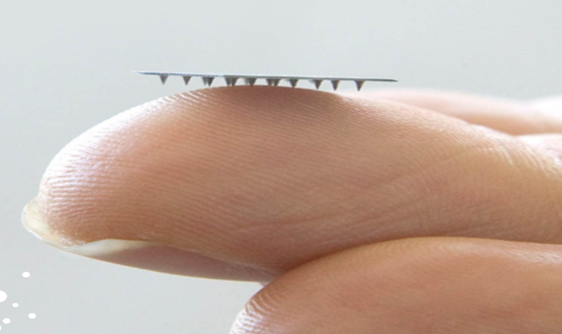 0.5 mm tall silicon microneedle array
